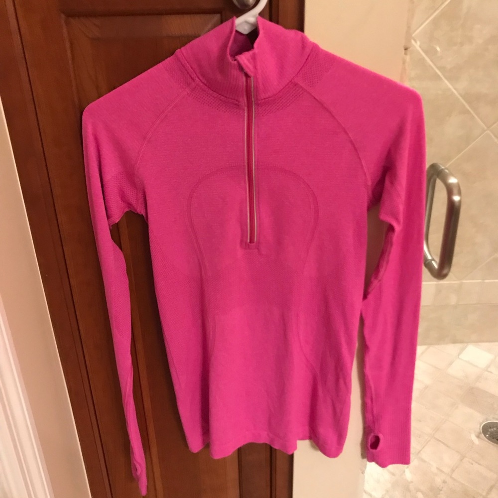 LULULEMON quarter/half zip top
